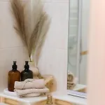 Mandarin דירה *